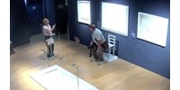  Valóra vált minden múzeum rémálma  