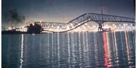  Kártyavárként dőlt össze a baltimore-i híd aminek nekiütközött egy szingapúri teherhajó - videó  