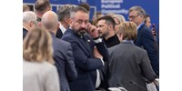 Itt van Zelenszkij lekevert budapesti beszéde: „Európa Kim Dzsongun kegyeit fogja keresni?”