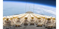  1000 Lego-emberkét küldtek a világűr szélére, 34 km magasról tértek vissza  