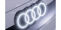 Kicsi villanyautóként támadt fel a 25 éves Audi A2