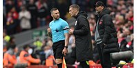  Nem kapott büntetést a Liverpool védőjét lekönyökölő partjelző  