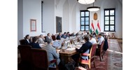  A tűzijáték másnapján összeült a kormány a Karmelitában  
