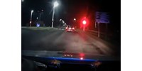 Kölcsön vett egy autót, majd a rendőrök elől menekült egy tini Sümegen