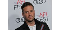  „Nem vagyok kannibál” – bizonygatja Armie Hammer  