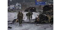  Harckocsik roncsai szanaszét – ez maradt a bucsai utcákon az oroszok kivonulása után  