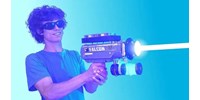  Olyan erős lézerfegyvert épített egy YouTube-videós, hogy az már illegális – videó  