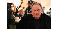  Megütött egy paparazzót, Rómában is bíróság elé állhat Gérard Depardieu  