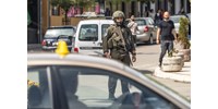  Koszovói lövöldözés: Harminc fegyveres barikádozta el magát egy kolostorban  