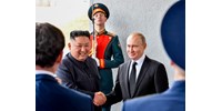  Kim Dzsong Un „erősen fogja” Vlagyimir Putyin kezét, derül ki egy általa küldött levélből  