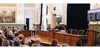  Visszamenőlegesen megemelték a fizetésüket az önkormányzati képviselők Győrben  