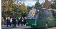 Videó: Hallgatók százait buszoztatták Orbán Viktor veszprémi beszédére