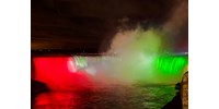  A magyar nemzeti színekben hullik alá a Niagara  