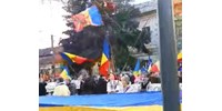  Román szélsőségesek magyarellenes skandálása közben avatott szobrot Erdélyben Novák Katalin  
