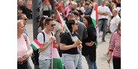  Gyűlik a tömeg Magyar Péter tüntetésére  