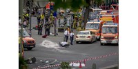  Tömegbe hajtott egy autó Berlinben: egy ember meghalt, többen megsérültek  