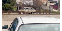  Videó: Nem értékelte a lakossági Lada-driftet a rendőrség – hat hónap eltiltás lett a vége  