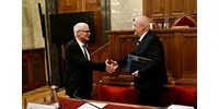  Papírforma a szavazáson: alkotmánybíró lett a félrenéző exfőügyész Polt és a bukott miniszter Hende  