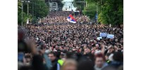  Percekig vonultak néma csendben a fegyveres erőszak ellen tiltakozók Belgrádban  