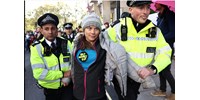  Őrizetbe vették Greta Thunberget Londonban  