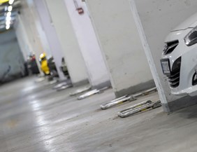 Cég ingatlant vesz bérbe adószámos magánszemélytől: így kell a számlát betenni a bérszámfejtésbe