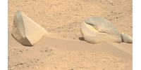  Annyira furcsa sziklákat fotózott a Marson a NASA, hogy önnél is azonal beindítják a pareidoliát  
