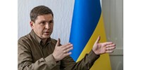 Podoljak: Rengeteg fegyverre van szüksége Ukrajnának  