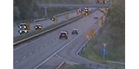  Egyszerűen megtorpedózta a figyelmetlen autós az autópályán előtte haladót – videó  