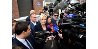  Le Monde: Marine Le Pen lemond  
