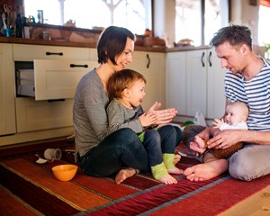 Családi adókedvezmény: kinek, mikor jár? Példákkal