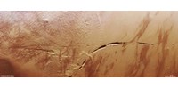  Óriási repedést fotózott a Marson az európai űrszonda  