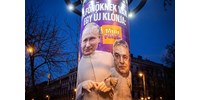  ?Itt az új Putyin Show!? ? akciózott a Momentum a kormánypárt plakátjainál  