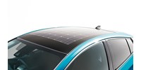  Speciális vezérléssel 88%-os hatékonyságot ígérnek az új napelemek, így az is megoldható lehet, hogy soha ne kelljen töltőre dugni az autókat  