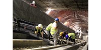  Májusban nyílnak meg az országban egyedülálló ferdepályás felvonók a 3-as metrónál  