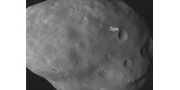  A kínai szonda közeli fotót készített a Mars különös holdjáról  
