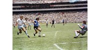  Kétmilliárd forintot is adhatnak a mezért, amiben Maradona „Isten keze-gólja” született  