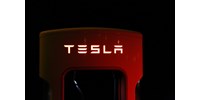  Lehalt a Tesla alkalmazása, egy rakás kocsitulajdonos nem tudott beülni a járművébe  
