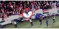 Bokáját törte, amikor a pályára ugrott a Puskás Arénában, és még vádat is emeltek ellene – videó