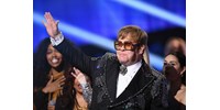 Elton John majdnem megvakult a fél szemére egy fertőzés miatt