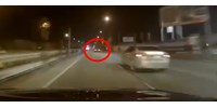 50 helyett 132-vel száguldott egy autós az Üllői úton - videó