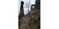  Leomlott egy fal, bajban van Izabella királyné egykori vára  
