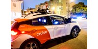 Ötszázmillió forintos bírságot kapott a Cruise robotaxi cég, miután egy autója métereken át vonszolt egy elütött gyalogost