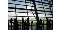Egy honvédségi gép 50 percet töltött pénteken Izraelben