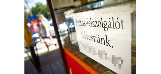 Gazdaság: Diákoknak és nyugdíjasoknak kell megmenteniük a balatoni  vendéglátósokat, akkora a munkaerőhiány | hvg.hu