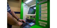  Már a minimálbér sem vehető fel ingyen az ATM-ekből  