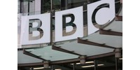  "Hülyeségek" a fiatal szerint a vádak, hogy a BBC-s műsorvezető szexuális tartalmú fotókért fizetett neki  