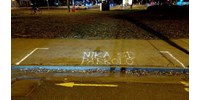  Nyomoz a rendőrség, mert valaki Delhusa Gjon szabálytalan parkolásán gúnyolódott  