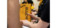  10 forintért árulták a fülhallgatót Budapesten, megnyílt a Realme mobilgyártó első európai üzlete  
