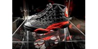 2,2 millió dollárért árverezték el Michael Jordan legendás cipőjét  