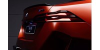 Matt narancs: egyetlen látványos példány készült az új BMW M5 nyitómodelljéből